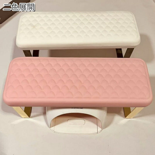 Repose-bras Professionnel pour Manucure – Design Matelassé Luxe (Rose & Blanc) – Support Ergonomique pour Prothésiste Ongulaire