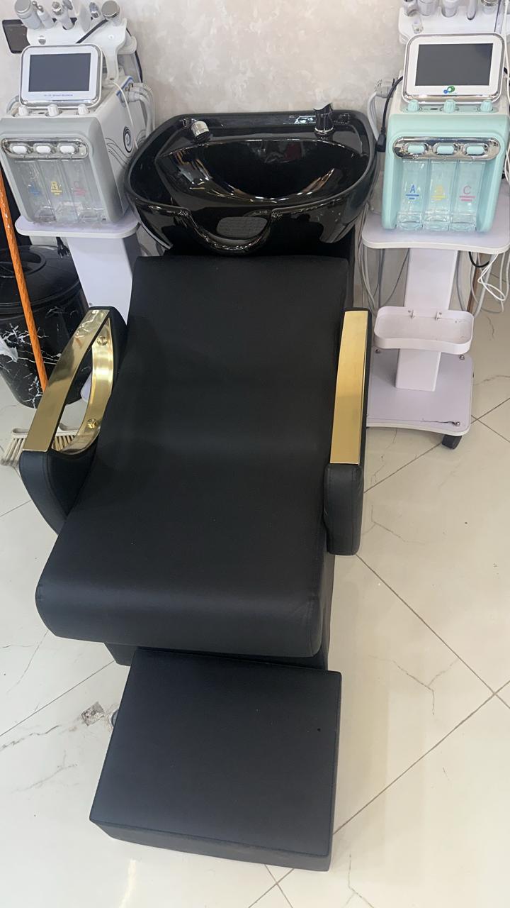 Axée sur le Confort et le Design Station de Lavage Luxe pour Salon de Coiffure – Cuir Premium et Finitions Chromées